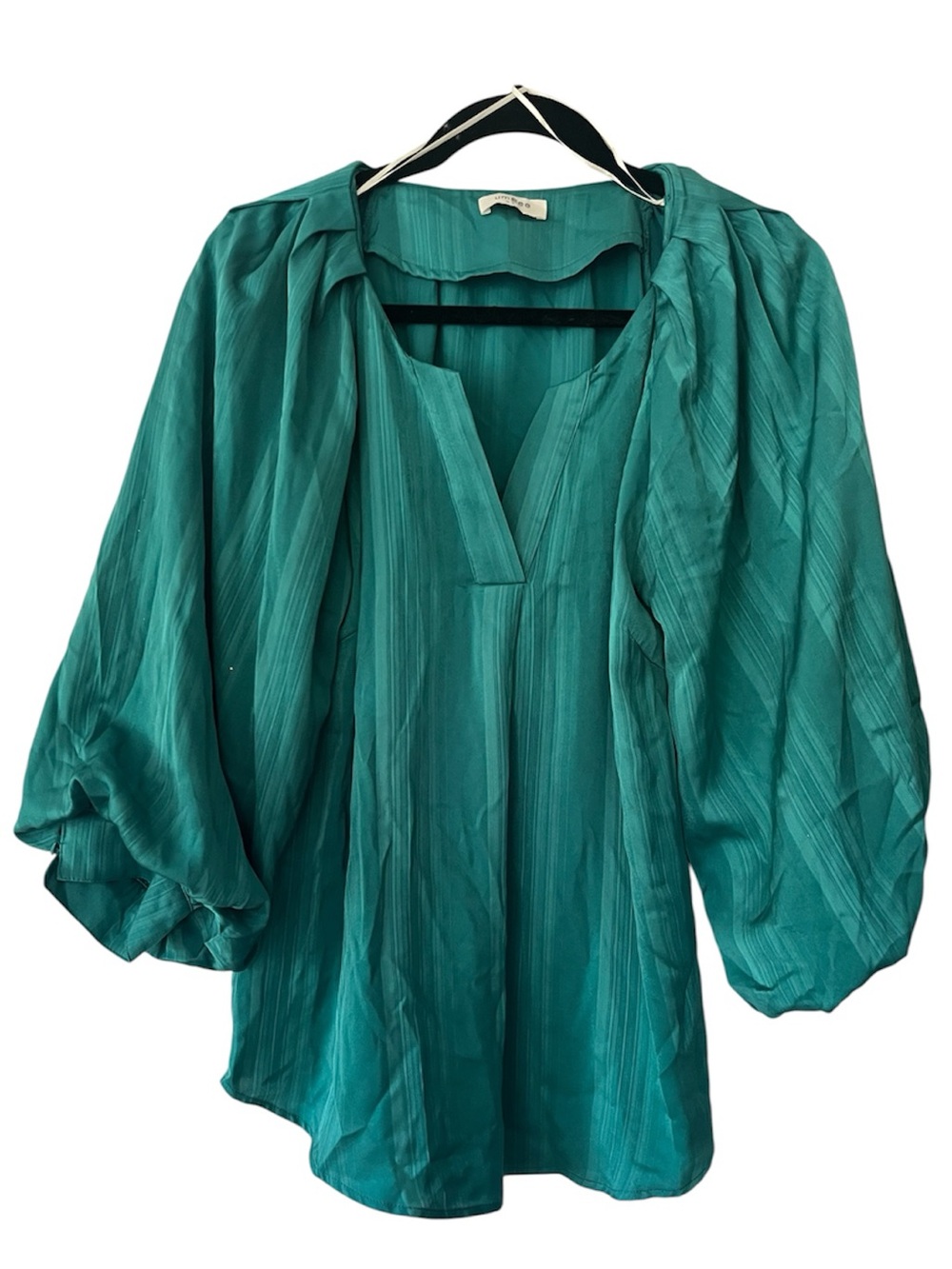 Women’s Umgee Green V Neck drapey blouse top New